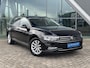 Volkswagen Passat Variant 1.5 TSI Business 150pk Navigatie / Stoelverwarming / Trekhaak