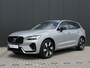 Volvo XC60 T6 Plug-in hybrid AWD Ultra Dark | Panoramadak | Head-up Display | 360 Graden Camera | Harman Kardon | Luchtvering | Stoel en Stuurwiel verwarming | BLIS | LED |