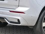 Volvo XC60 T6 Plug-in hybrid AWD Ultra Dark | Panoramadak | Head-up Display | 360 Graden Camera | Harman Kardon | Luchtvering | Stoel en Stuurwiel verwarming | BLIS | LED |
