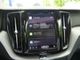 Volvo XC60 T6 Plug-in hybrid AWD Ultra Dark | Panoramadak | Head-up Display | 360 Graden Camera | Harman Kardon | Luchtvering | Stoel en Stuurwiel verwarming | BLIS | LED |