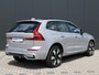 Volvo XC60 T6 Plug-in hybrid AWD Ultra Dark | Panoramadak | Head-up Display | 360 Graden Camera | Harman Kardon | Luchtvering | Stoel en Stuurwiel verwarming | BLIS | LED |