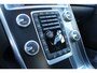 Volvo XC60 T6 Automaat 306PK FWD R-Design | Uniek | Luxury Line | Power Blue Metallic | Standkachel | Trekhaak | Front Blind View Camera | Panoramadak | BLIS | Harman/Kardon | 20'' Lichtmetalen Velgen | Adaptieve Cruise Control | Keyless | Verwarmbare Voorstoelen + Stuurwiel | Elektrisch Verstelbare Voorstoelen | Elektrische Achterklep | Verwarmbare Voorruit | Volvo Guard Alarm