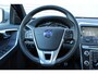 Volvo XC60 T6 Automaat 306PK FWD R-Design | Uniek | Luxury Line | Power Blue Metallic | Standkachel | Trekhaak | Front Blind View Camera | Panoramadak | BLIS | Harman/Kardon | 20'' Lichtmetalen Velgen | Adaptieve Cruise Control | Keyless | Verwarmbare Voorstoelen + Stuurwiel | Elektrisch Verstelbare Voorstoelen | Elektrische Achterklep | Verwarmbare Voorruit | Volvo Guard Alarm