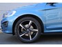 Volvo XC60 T6 Automaat 306PK FWD R-Design | Uniek | Luxury Line | Power Blue Metallic | Standkachel | Trekhaak | Front Blind View Camera | Panoramadak | BLIS | Harman/Kardon | 20'' Lichtmetalen Velgen | Adaptieve Cruise Control | Keyless | Verwarmbare Voorstoelen + Stuurwiel | Elektrisch Verstelbare Voorstoelen | Elektrische Achterklep | Verwarmbare Voorruit | Volvo Guard Alarm