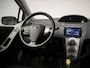 Toyota Yaris 1.3 VVTi Sol Sport (AIRCO,BLUETOOTH,SCHERM,LEDER,ELEKTRISCH PAKKET,SPORTSTOELEN,NIEUWE APK,NETTE STAAT)