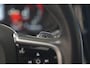 Volvo V60 2.0 T8 Twin Engine AWD R-Design [ Panorama dak Navigatie Stoelen voor + achter verwarmd ]