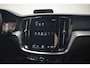 Volvo V60 2.0 T8 Twin Engine AWD R-Design [ Panorama dak Navigatie Stoelen voor + achter verwarmd ]