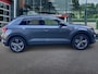 Volkswagen T-Roc 1.5 TSI DSG R-LINE PANO-DAK/TREKHAAK/NAVI/ACC/STOELVERW