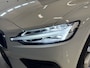 Volvo V60 2.0 B3 Momentum Advantage Automaat | Adaptive cruise | Elektr. trekhaak | Camera | Dealer onderhouden | NL auto
