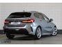 BMW 1-Serie 118i M sport Automaat | Pano Camera Sfeer Fabrieksgarantie LED CarPlay Cruise HIFI