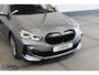 BMW 1-Serie 118i M sport Automaat | Pano Camera Sfeer Fabrieksgarantie LED CarPlay Cruise HIFI
