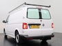 Volkswagen Transporter 2.0TDI Lang Achterdeuren | Imperiaal | Trekhaak | Airco | 3-Persoons | Betimmering | Gate Locks