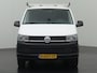 Volkswagen Transporter 2.0TDI Lang Achterdeuren | Imperiaal | Trekhaak | Airco | 3-Persoons | Betimmering | Gate Locks