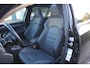 Volkswagen Golf 2.0 TSI 4Motion R | Panoramadak | Akrapovic | stoelkoeling | Harman Kardon | Dodehoek |Head-up | Memory seats |