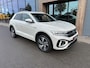 Volkswagen T-Roc 1.5 TSI 150pk DSG R-Line | Camera | Carplay | Dode hoek | Elek. Achterklep | Rijklaar incl. garantie
