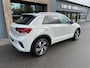 Volkswagen T-Roc 1.5 TSI 150pk DSG R-Line | Camera | Carplay | Dode hoek | Elek. Achterklep | Rijklaar incl. garantie