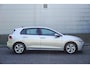 Volkswagen Golf 1.0 TSI 110pk Life | Navigatie | Apple Carplay & Android Auto | Parkeersensoren