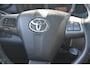 Toyota RAV4 2.0 VVTi Dynamic 2WD Zeer complete RAV 4 onderhoudshistorie compleet aanwezig laatste beurt bij 155000km met oa key less navigatie leren bekleding camera pdc trekhaak stoelverwarming elektr verstelbare stoel lmv.