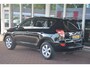 Toyota RAV4 2.0 VVTi Dynamic 2WD Zeer complete RAV 4 onderhoudshistorie compleet aanwezig laatste beurt bij 155000km met oa key less navigatie leren bekleding camera pdc trekhaak stoelverwarming elektr verstelbare stoel lmv.