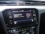 Volkswagen Passat Variant 1.5 TSI Elegance Business R | Automaat | Trekhaak | Navigatie | Stoelverwarming | Apple carplay | Parkeersensoren voor en achter | Climate control | Keyless entry en start