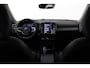Volvo XC40 B4 (M-HYBRID) ULTRA DARK [MY25] *FULL OPTIONS!* -PANO.DAK|PIXEL.LED|LEDER|21"|TREKHAAK|VERW.VOORRUIT|360°CAM|HARMAN/KARDON