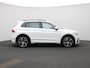 Volkswagen Tiguan 1.4 TSI eHybrid R-Line Business+ 245 PK | Automaat | R-Line | Trekhaak | Panoramadak | Stoelverwarming | Stuurwielverwarming | 360 Camera | Navigatie Discover PRO (Groot Scherm) | Keyless |