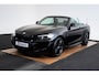 BMW 2-Serie Cabrio 220i High Executive Edition M Sport - Cruise Control - Park Assistant - Stuurwielrand verwarmd - HiFi - verwarmde voorstoelen - PDC voor/achter - Achteruitrijcamera - Windscherm - Middenarmsteun voor -
