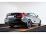 BMW 2-Serie Cabrio 220i High Executive Edition M Sport - Cruise Control - Park Assistant - Stuurwielrand verwarmd - HiFi - verwarmde voorstoelen - PDC voor/achter - Achteruitrijcamera - Windscherm - Middenarmsteun voor -