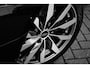 Audi A4 Avant 35 TFSI S edition Competition | Achteruitrijcamera | Parkeersensoren voor en achter | Adaptief cruise control |