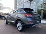 Volkswagen T-Roc 1.0 TSI 110pk Life / Metallic/ Digitale Cockpit Cockpit / Stoelverwarming / Clima/ App-connect / Park Assist/ 16 lmv