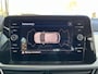 Volkswagen T-Roc 1.0 TSI 110pk Life / Metallic/ Digitale Cockpit Cockpit / Stoelverwarming / Clima/ App-connect / Park Assist/ 16 lmv