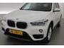 BMW X1 sDrive20i Centennial High Executive | Pano | HUD | Afn. Trekhaak | Camera | Adapt. Cruise | Navi