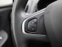 Renault Clio Estate 0.9 TCe 90Pk Limited | Apple & Android Carplay | Navigatie | Parkeersensoren Achter | Trekhaak | Privacy Glass | Airco | Cruise Control & Snelheidsbegrenzer |