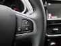 Renault Clio Estate 0.9 TCe 90Pk Limited | Apple & Android Carplay | Navigatie | Parkeersensoren Achter | Trekhaak | Privacy Glass | Airco | Cruise Control & Snelheidsbegrenzer |