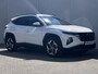 Hyundai Tucson 1.6 T-GDI PHEV Premium 4WD 265pk automaat / Weinig km / Dealer onderhouden / Accu SoH 100% / Trekgewicht 1.350 kg / Adaptief CC / Lederen Bekleding  / 19" LMV / Stuur- en Stoelverwarming / Camera 360° / Stoelventilatie /