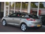 Renault Megane 1.5 dCi Collection Nederlandse auto 95323 NAP UNIEK laatste beurt gehad bij 90000 riem vv bij 59000km met oa navigatie trekhaak key less pdc cv LED  AUTOMAAT