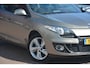 Renault Megane 1.5 dCi Collection Nederlandse auto 95323 NAP UNIEK laatste beurt gehad bij 90000 riem vv bij 59000km met oa navigatie trekhaak key less pdc cv LED  AUTOMAAT