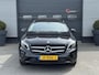 Mercedes-Benz GLA 180 Ambition | Panoramadak | Navigatie | 18 Inch Lichtmetalen Velgen | LED | Cruise Control | Privacy Glass |