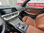 BMW 3-Serie 330e High Executive Sport Line 17"/Elektrisch schuif/kanteldak/Stoel + stuurverwarming/Camera/Leder/HiFi/Apple Carplay & Android Auto