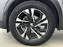 Peugeot 2008 SUV Allure Pack 130pk Automaat | Navigatie | Achteruitrijcamera | 3D Cockpit | Climate Control | Cruise Control | Led koplampen | Parkeersensoren | Keyless start | Apple Carplay / Android Auto | Bluetooth | DAB+ radio | 1e Eigenaar | Donker getint glas | Trekhaak | 17" lichtmetalen velgen |