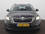 Skoda Octavia Combi 1.0 TSI Greentech Business Edition / Navi / Cruise / Sensoren Achter