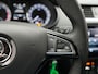 Skoda Octavia Combi 1.0 TSI Greentech Business Edition / Navi / Cruise / Sensoren Achter