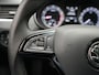 Skoda Octavia Combi 1.0 TSI Greentech Business Edition / Navi / Cruise / Sensoren Achter