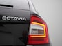 Skoda Octavia Combi 1.0 TSI Greentech Business Edition / Navi / Cruise / Sensoren Achter