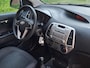 Hyundai i20 1.2i DynamicVersion, Airco, Afn. Trekhaak, Lichtmetalen Velgen, Lage KM stand.
