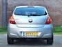 Hyundai i20 1.2i DynamicVersion, Airco, Afn. Trekhaak, Lichtmetalen Velgen, Lage KM stand.