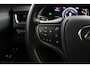 Lexus UX 250h Luxury Line | Lederen Bekleding | All Season Banden | Parkeersensoren Voor en Achter | Navigatie |
