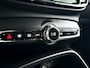 Volvo XC40 B4 Plus Dark | Trekhaak | Stoel- en stuurverwarming | Harman Kardon