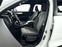 Volvo XC40 B4 Plus Dark | Trekhaak | Stoel- en stuurverwarming | Harman Kardon