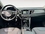 Kia Niro 1.6 GDi Hybrid DynamicLine Navigatie | Parkeer camera achter | LM velgen | climate control